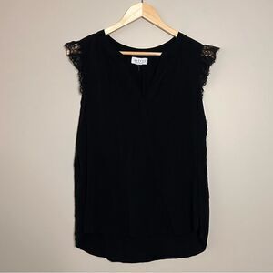 Velvet by Graham & Spencer Black Cap Sleeve Lightweight Blouse Size Large